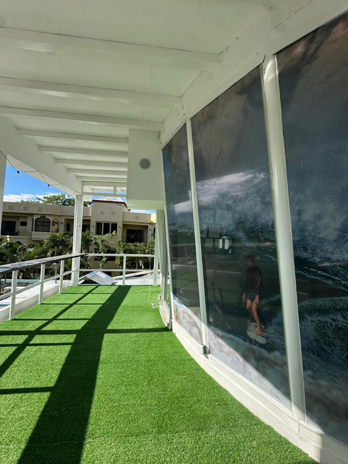 Surfo House Hotel & Hostel Tamarindo Exterior photo