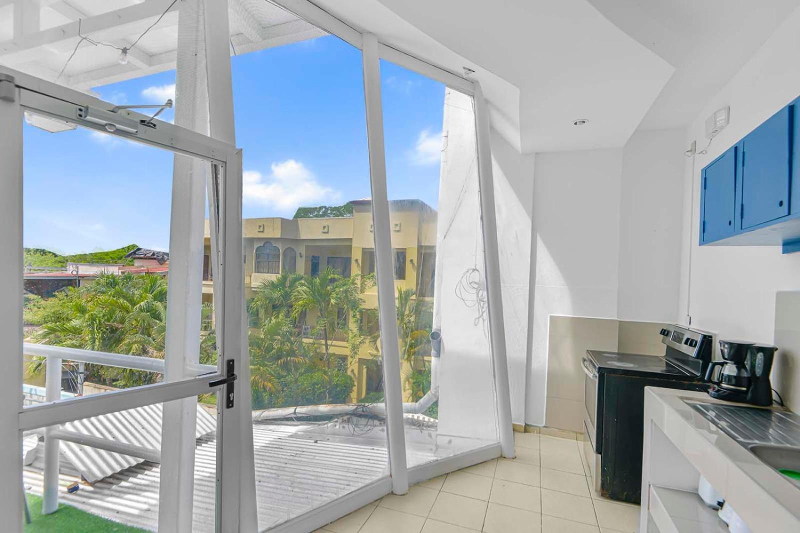 Surfo House Hotel & Hostel Tamarindo Exterior photo