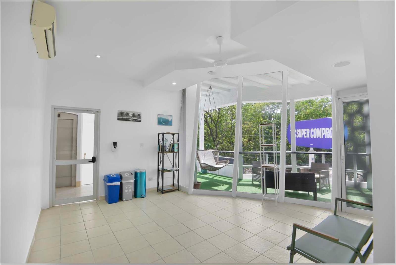 Surfo House Hotel & Hostel Tamarindo Exterior photo